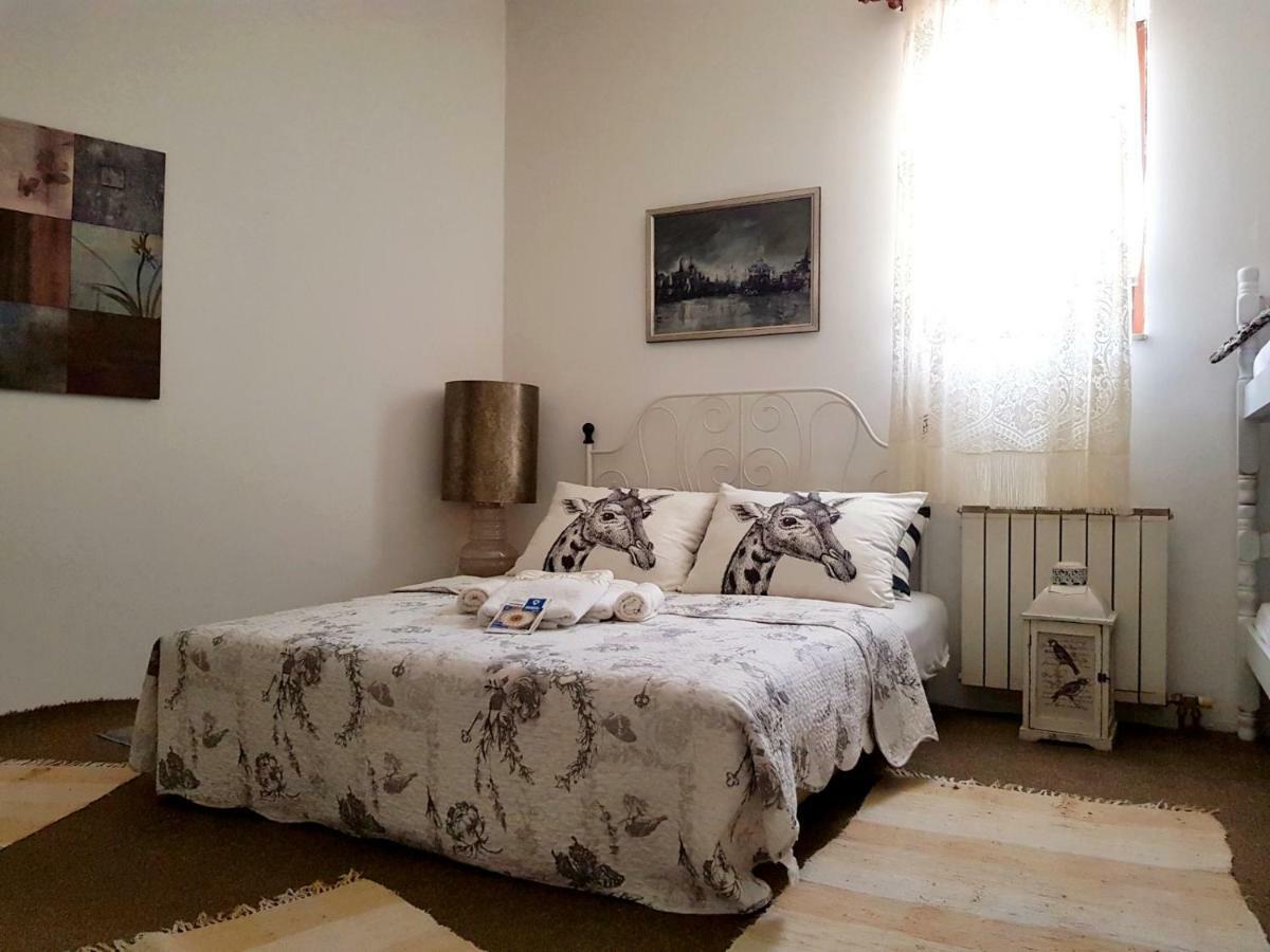 סראייבו Hostel Pansion Lion מראה חיצוני תמונה